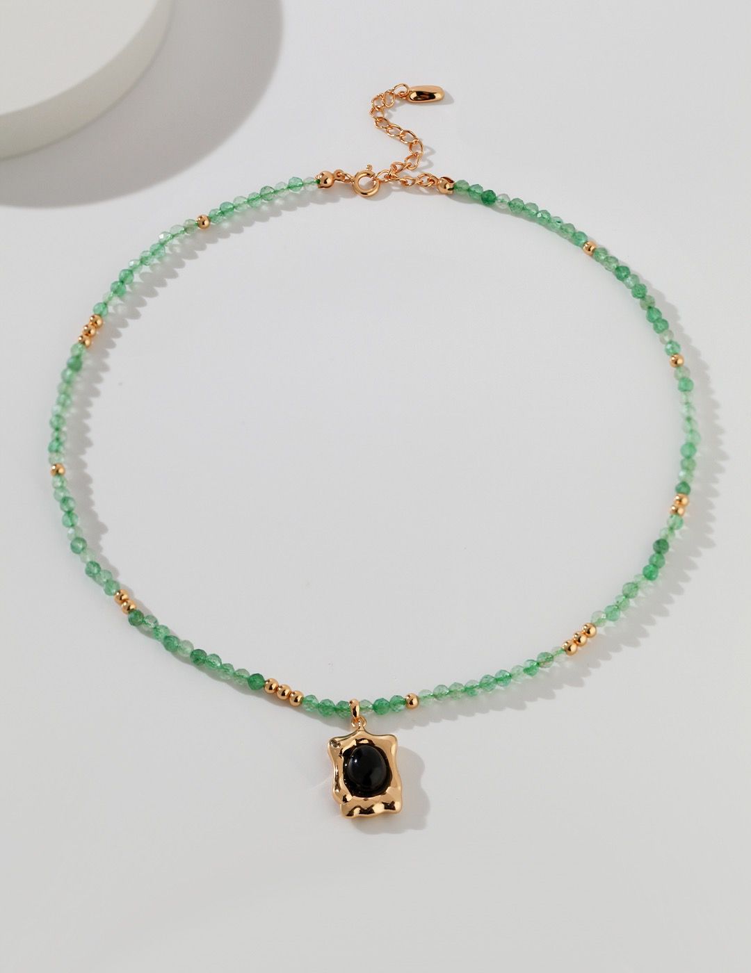 Natural agate beaded necklace featuring unique, hand-selected agate stones on a high-quality beading wire, finished with a clasp. This necklace is perfect for adding a touch of natural beauty to your jewelry collection.